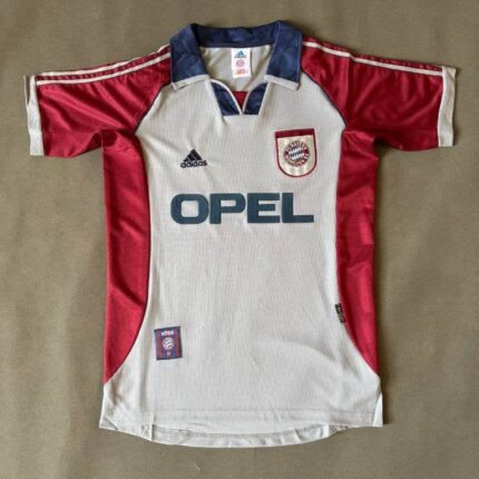 کیت کلاسیک بایرن 1998-99